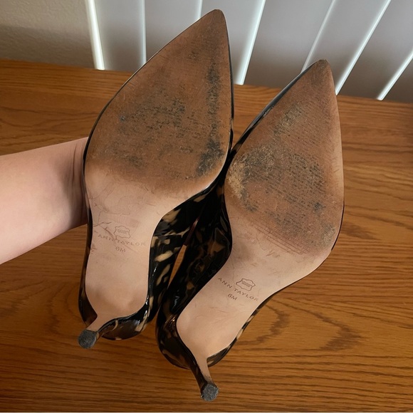 Ann Taylor Mila Tortoiseshell Print Pumps Size 6 - Picture 9 of 16